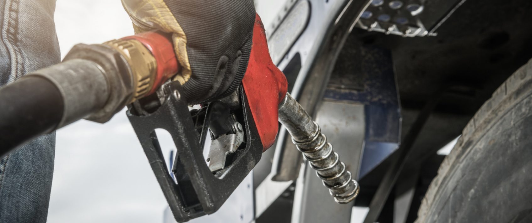 The causes and effects of soaring fuel costs on the trucking industry
